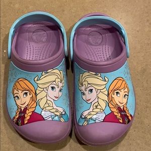Girls sz 1 frozen ❄ crocs worn once